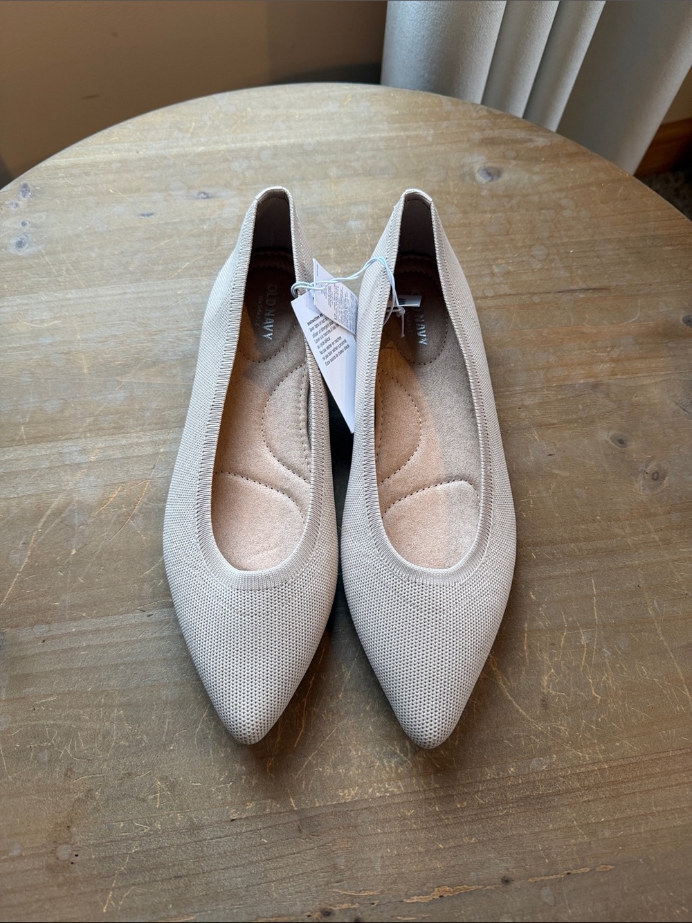Old Navy Pointed Knit Flats in Light Beige